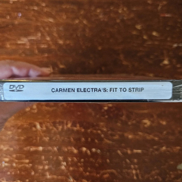 Carmen Electra's Aerobic Striptease DVDs -Set of Two -Disc 1 & 2 - Picture 6 of 7